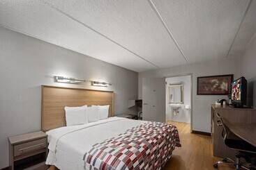 هتل Red Roof Inn Greensboro Airport