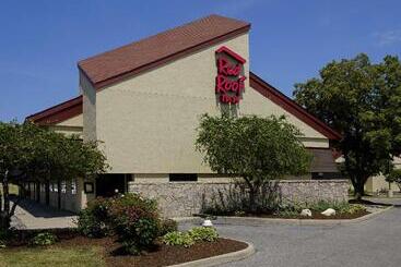 هتل Red Roof Inn Toledo  Maumee