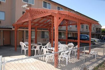 هتل Redmond Inn