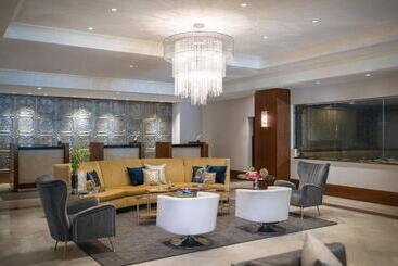 فندق Renaissance Des Moines Savery