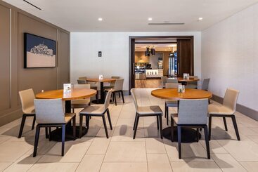 בית מלון כפרי Riu Plaza Fisherman's Wharf