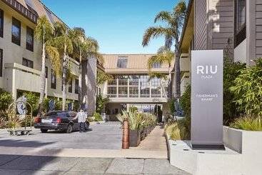 בית מלון כפרי Riu Plaza Fisherman's Wharf