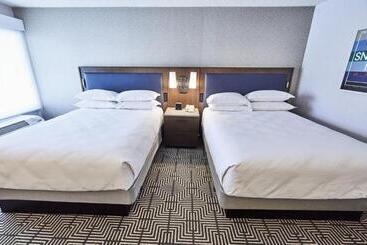 בית מלון כפרי Riu Plaza Fisherman's Wharf