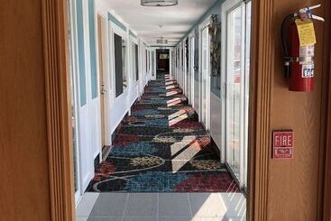 Отель Seacoast Inn