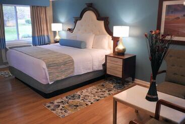 هتل Seacoast Inn