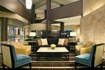 هتل Sheraton Arlington