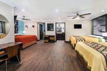 هتل Super 8 By Wyndham Austin University/downtown Area