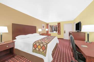 هتل Super 8 By Wyndham Kerrville Tx