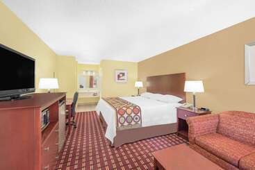 هتل Super 8 By Wyndham Kerrville Tx