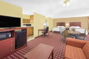 هتل Super 8 By Wyndham Kerrville Tx