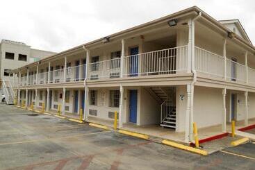ホテル Surestay  By Best Western San Antonio Riverwalk