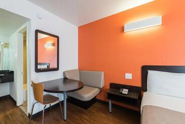 ホテル Surestay  By Best Western San Antonio Riverwalk