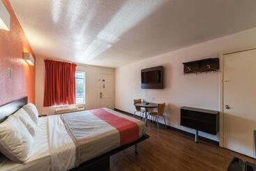 ホテル Surestay  By Best Western San Antonio Riverwalk