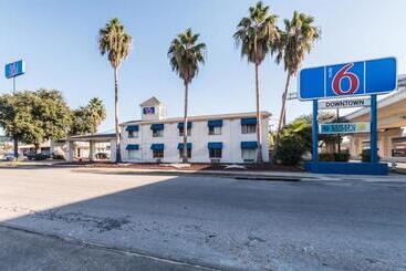 ホテル Surestay  By Best Western San Antonio Riverwalk