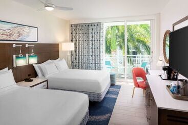 هتل The Reach Key West, Curio Collection By Hilton