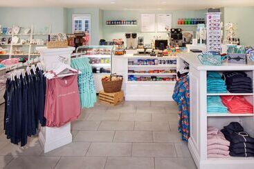 هتل The Reach Key West, Curio Collection By Hilton