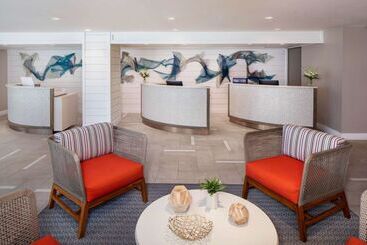 هتل The Reach Key West, Curio Collection By Hilton