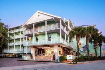 هتل The Reach Key West, Curio Collection By Hilton
