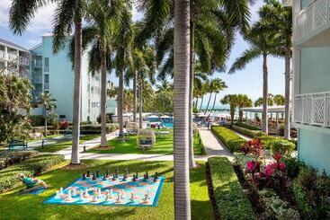 هتل The Reach Key West, Curio Collection By Hilton
