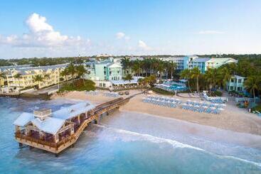 هتل The Reach Key West, Curio Collection By Hilton