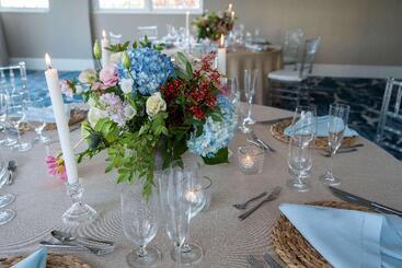 هتل The Reach Key West, Curio Collection By Hilton
