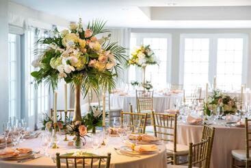 هتل The Reach Key West, Curio Collection By Hilton