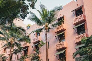 هتل The Royal Hawaiian, A Luxury Collection Resort, Waikiki