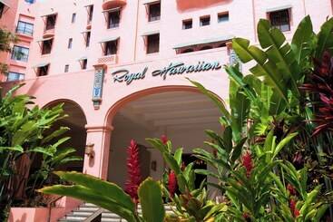 هتل The Royal Hawaiian, A Luxury Collection Resort, Waikiki