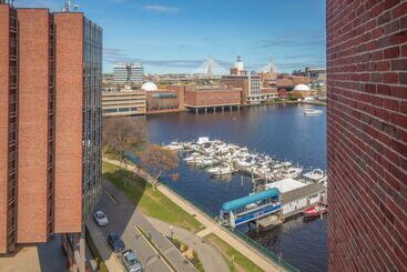 هتل The Royal Sonesta Boston