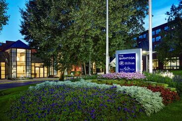 هتل The Saratoga Hilton