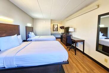 هتل Travelodge By Wyndham Peoria