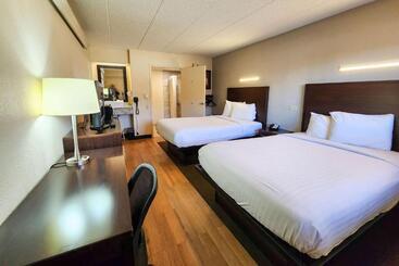 هتل Travelodge By Wyndham Peoria