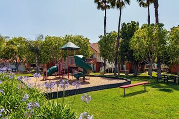 اقامتگاه Clementine Hotel & Suites Anaheim