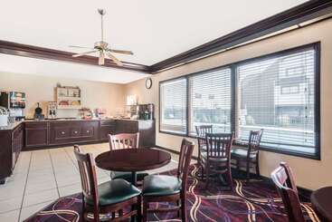 اقامتگاه Hawthorn Extended Stay By Wyndham Dayton
