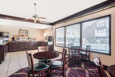 اقامتگاه Hawthorn Extended Stay By Wyndham Dayton