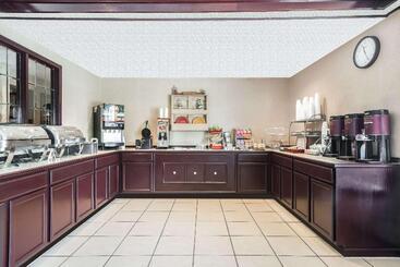 اقامتگاه Hawthorn Extended Stay By Wyndham Dayton
