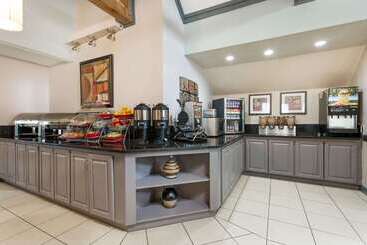 اقامتگاه Hawthorn Suites By Wyndham North Charleston