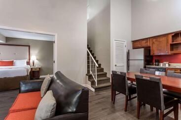 اقامتگاه Hawthorn Suites By Wyndham North Charleston