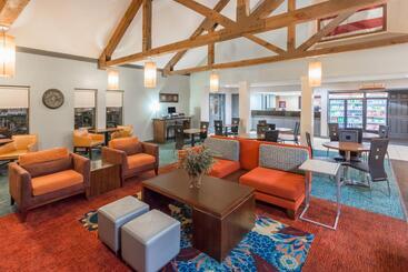 اقامتگاه Hawthorn Suites By Wyndham North Charleston