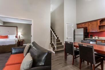 اقامتگاه Hawthorn Suites By Wyndham North Charleston