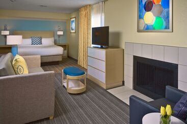 اقامتگاه Sonesta Es Suites Burlington Vt