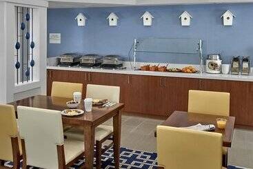 اقامتگاه Sonesta Es Suites Burlington Vt