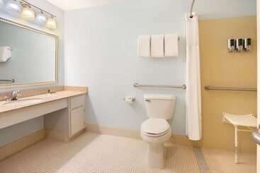 اقامتگاه Sonesta Es Suites Burlington Vt