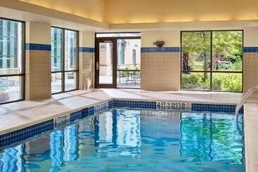 اقامتگاه Sonesta Es Suites Burlington Vt