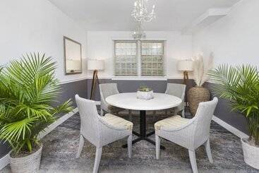 Sea Crest Beach Resort