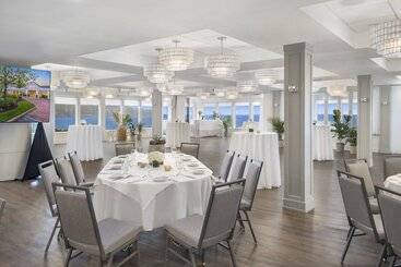 Sea Crest Beach Resort