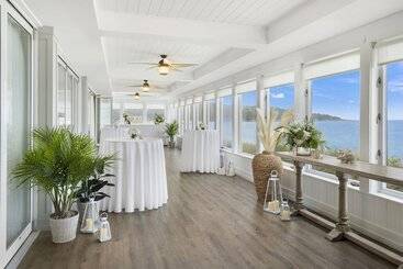 Sea Crest Beach Resort