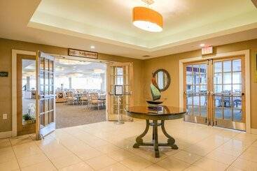 Sea Crest Beach Resort