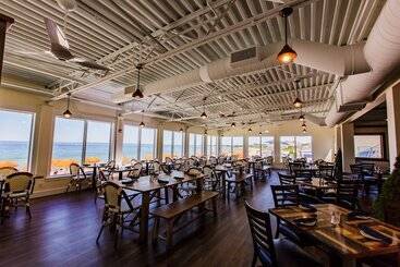 Sea Crest Beach Resort