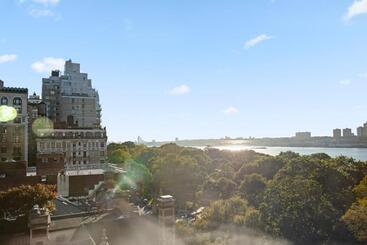 Riverside Tower Hotel